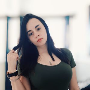 Meet your Posher, Myriam